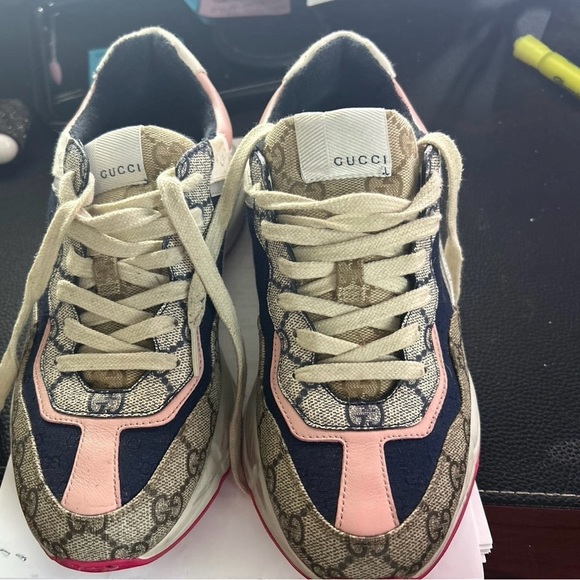 Women’s Gucci Sneakers